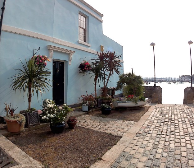 This photo is taken by AllWinner's v3-sdv